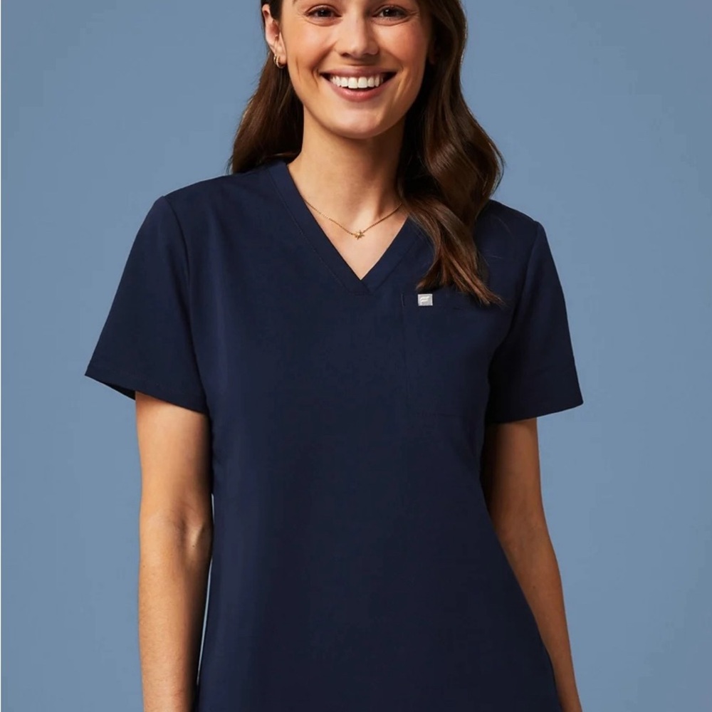 Fabletics Vital Scrub Top x2